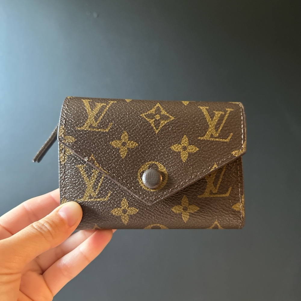 louis Vuitton wallet